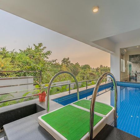 Lavish Apartments with Swimming Pool near Candolim Beach Marmagao 외부 사진